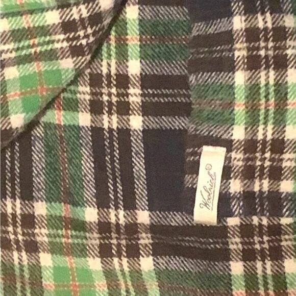 Woolrich Flannel Shirt Button Down Long Sleeve Green Plaid Size Medium Petite - Picture 6 of 9